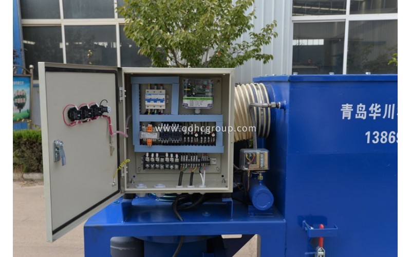 移動清理設(shè)備在開機(jī)前檢查所有的安全系統(tǒng)